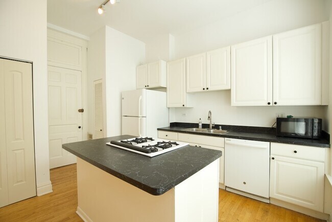 Building Photo - 2919 N Mildred Ave