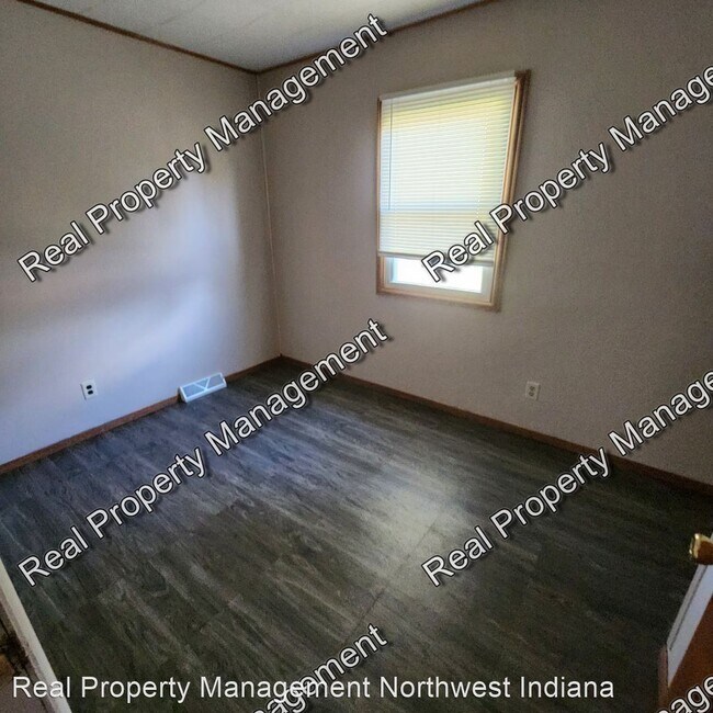 Building Photo - 3 br, 1 bath House - 3516 Indiana St