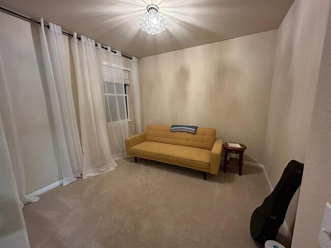Foto del edificio - 417 Epiphany Ln