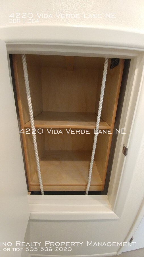 Foto del edificio - 4220 Vida Verde Ln NE