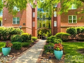 Building Photo - 785 Magnolia Ave