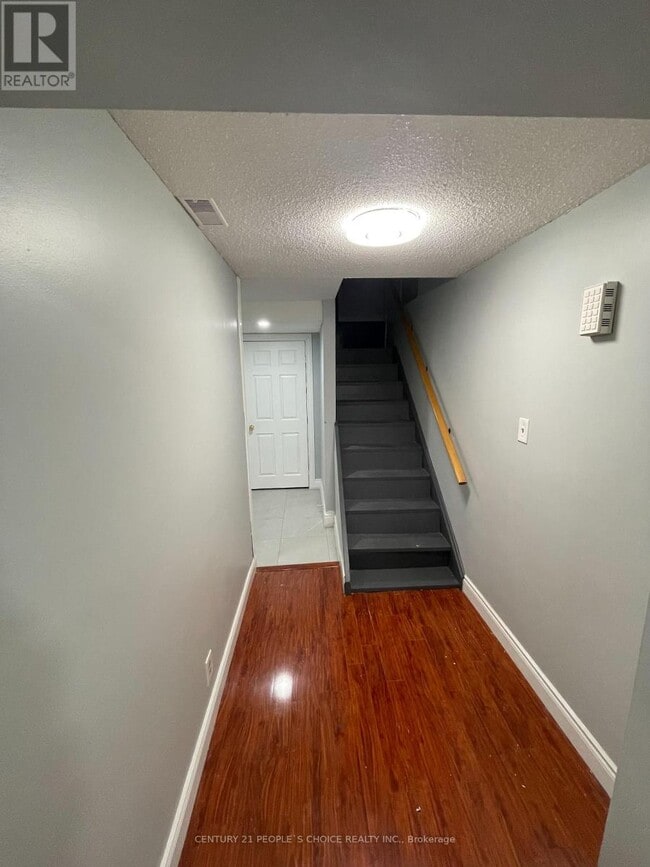 Building Photo - 340 Bristol Rd W