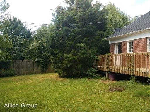 Building Photo - 230-230 Boiling Springs Dr