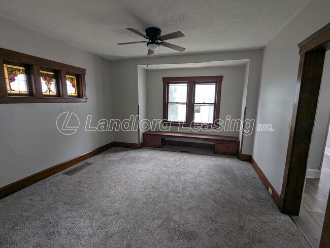 Foto del edificio - For Sale Land Contract - $129,900 EZ BUY P...