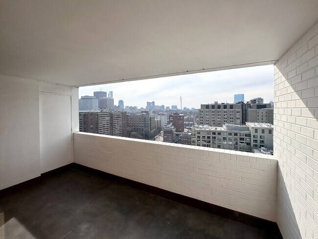 Building Photo - 8 Whittier Pl