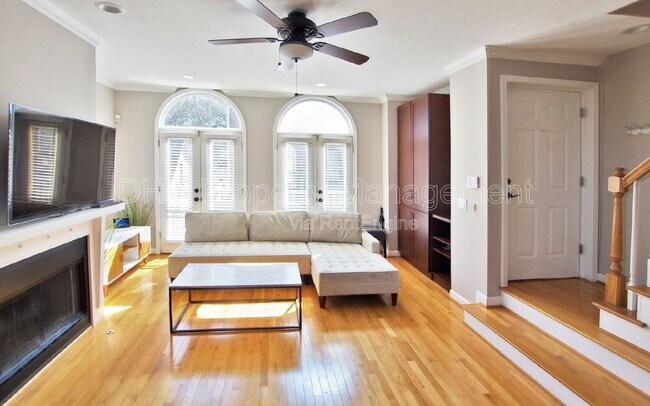 Foto del edificio - 835 Piedmont Ave NE