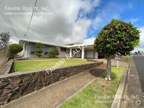 Building Photo - 1472 Kalauipo St