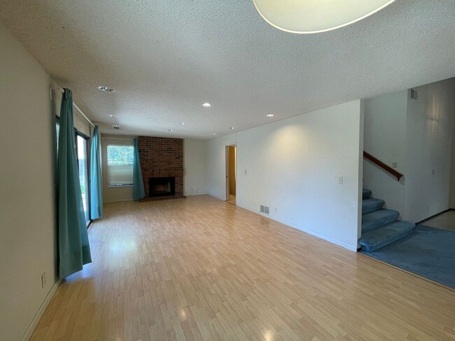 Foto del edificio - 32728 Dinuba Court, Union City, CA 94587