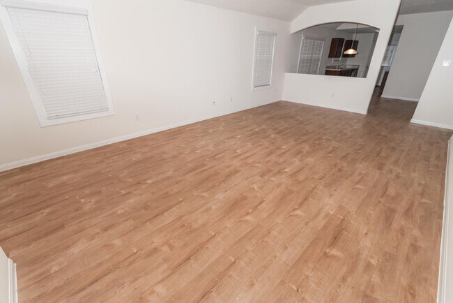 Foto del edificio - 6305 Hogue St
