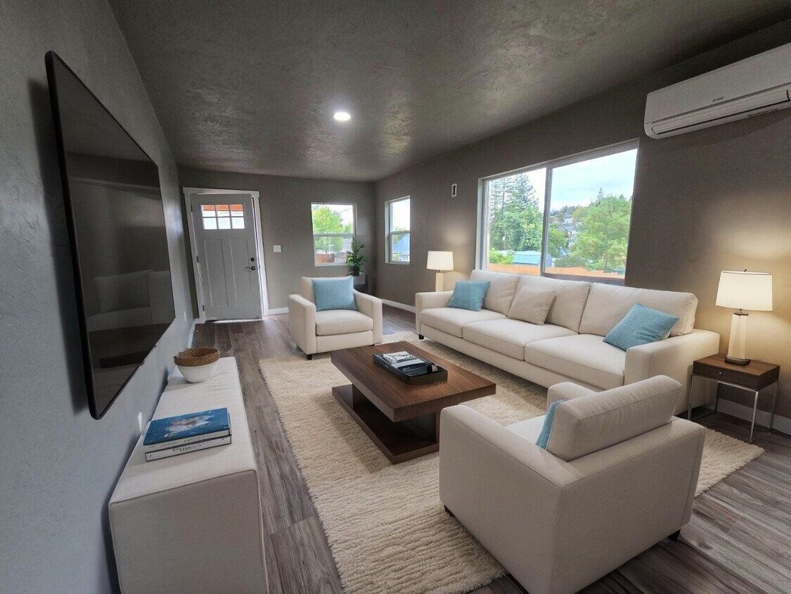 Foto principal - 1641 SE Marsters Ave