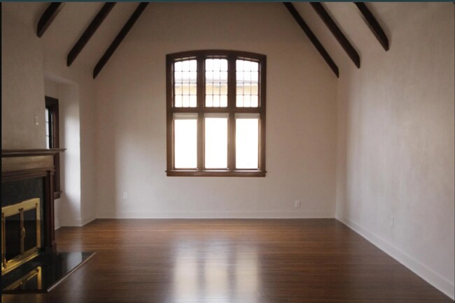 Foto del edificio - 3 Bed | 2 Bath in Midtown!