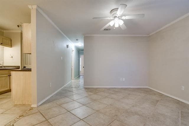 Building Photo - 10263 Aurora Dr