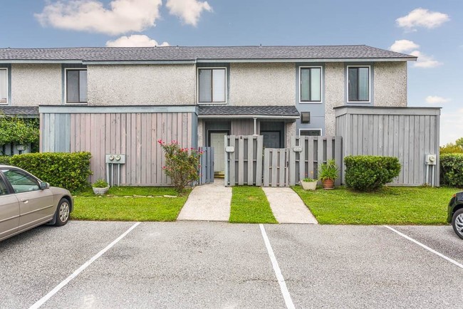 Building Photo - 607 Marshview Cir Dr