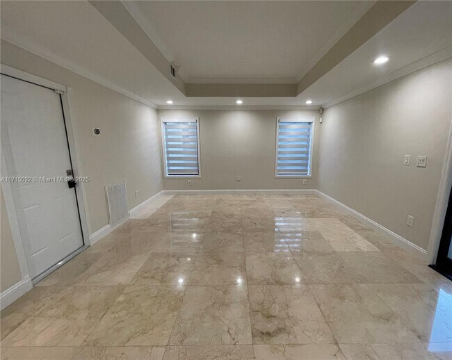 Foto del edificio - Northwest 79th Place, Miami Lakes, FL 33016 - 4 BR 3 BA house