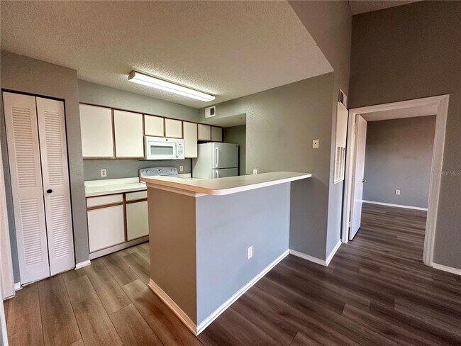 Building Photo - 2218 Grand Cayman Ct