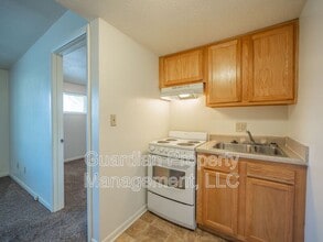 Building Photo - 1121 N College Dr