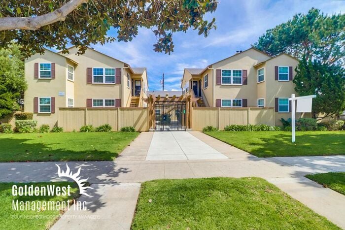 Primary Photo - Coronado Top Floor 1Bdm 1Ba Apartment