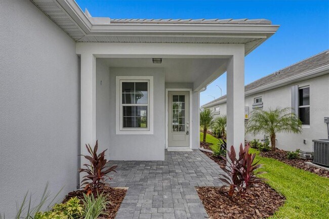 Foto del edificio - 8145 Sternway Rd