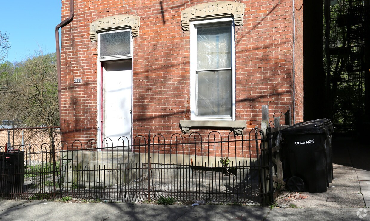 Foto del edificio - 2151 Loth St