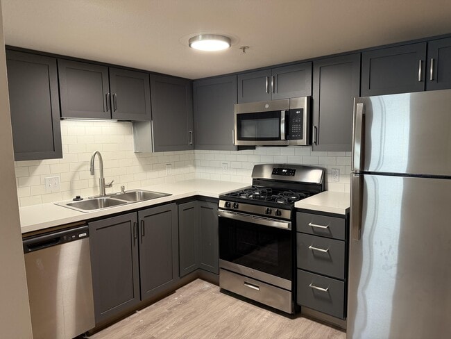 Building Photo - Bayberry Farms Apartments