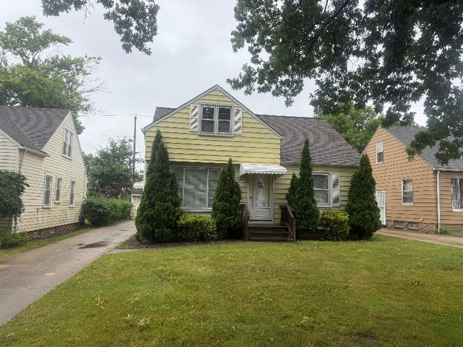 Building Photo - 13583 Shady Oak Blvd