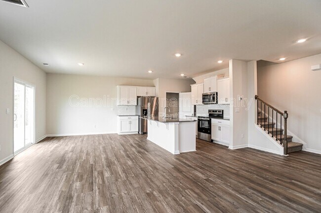 Foto del edificio - 1365 37th Ave Lane NE