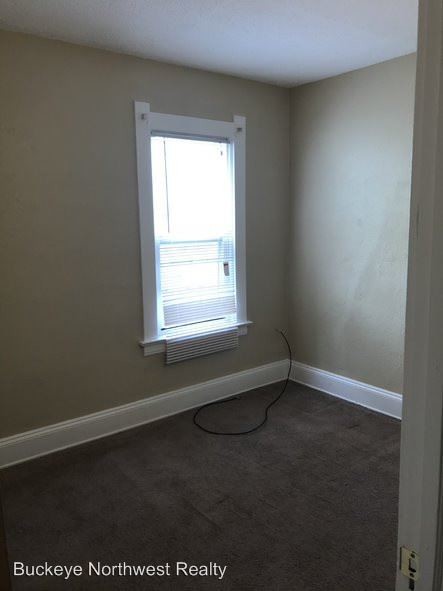 Building Photo - 4 br, 1 bath House - 621 Woodland Ave