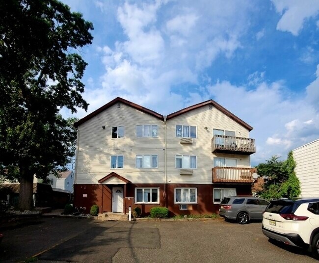 Foto del edificio - 74-78 Hammond Ave