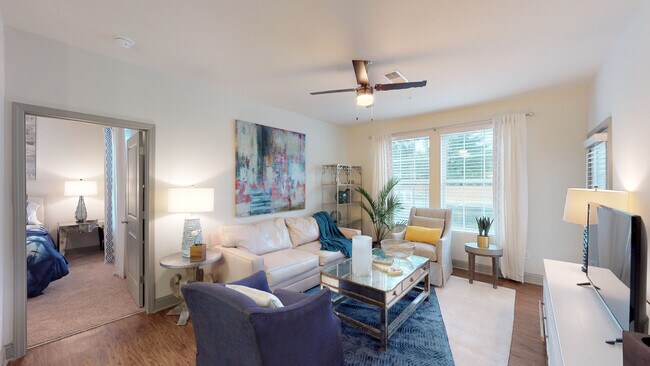 Building Photo - Waterside