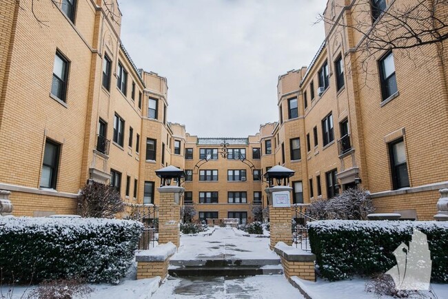 Building Photo - 2323 N Rockwell St