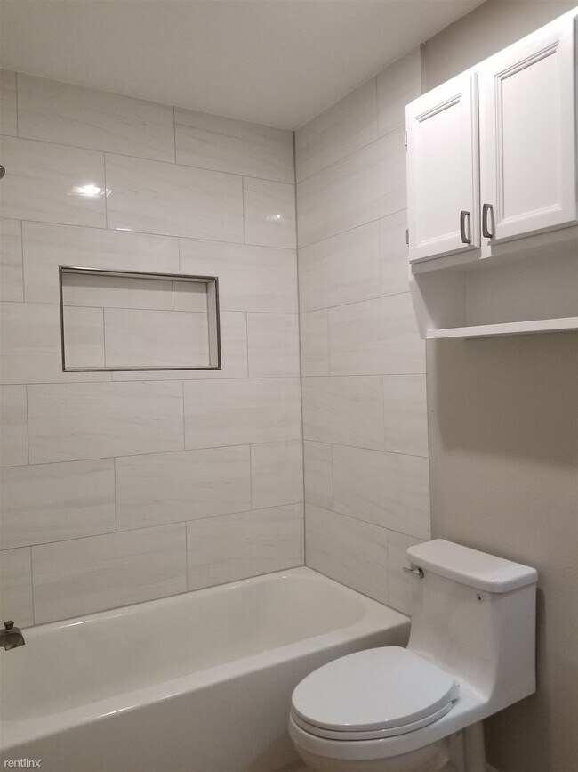 Foto del edificio - 2 br, 2 bath Triplex - 616 Lost Springs Co...