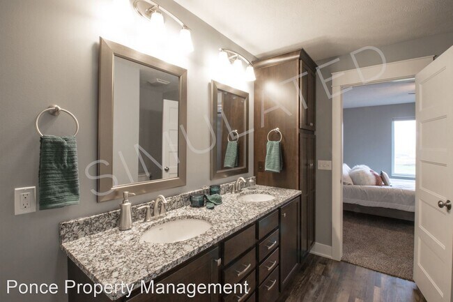 Foto del edificio - 4 br, 3 bath House - 8533 S 81st Suite A