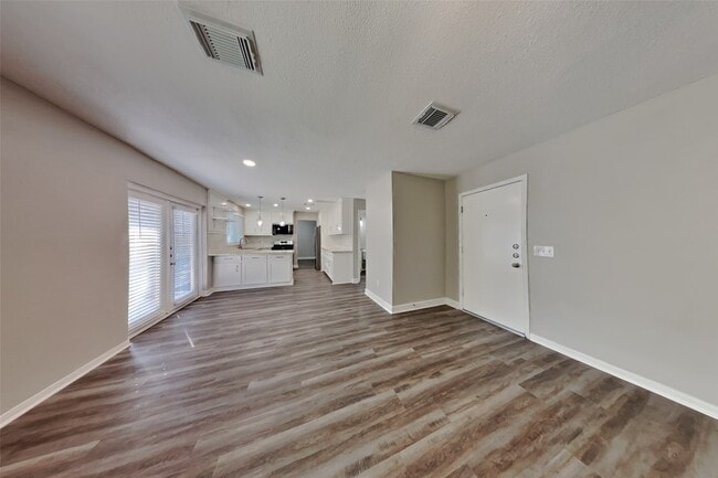 Foto del edificio - 21263 Park Bluff Dr