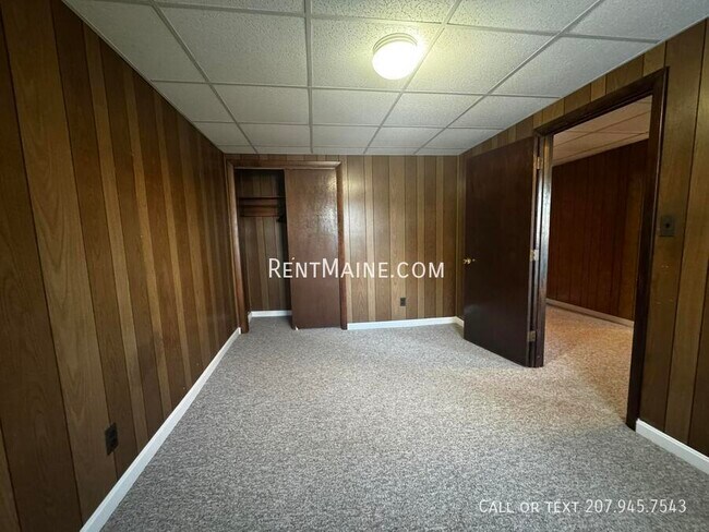 Building Photo - 282 Main St