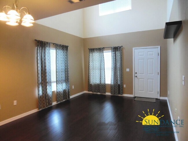 Building Photo - 1516 Bentley Cir