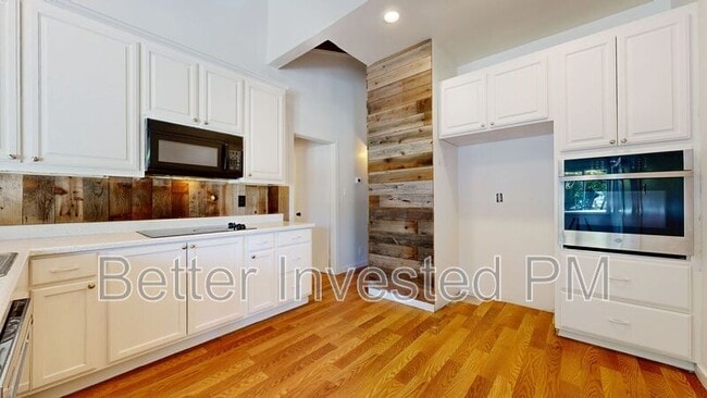 Building Photo - 5050 Old Redwood Hwy