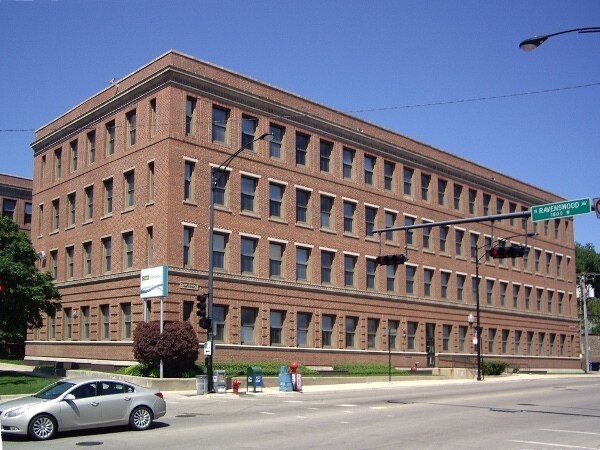 Primary Photo - 4801 N Ravenswood Ave
