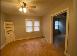 Building Photo - 1527 Ferry St