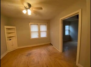 Building Photo - 1527 Ferry St