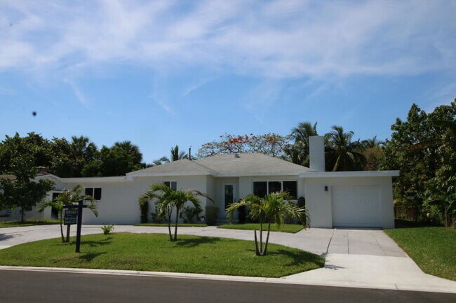 Building Photo - 318 Gregory Rd