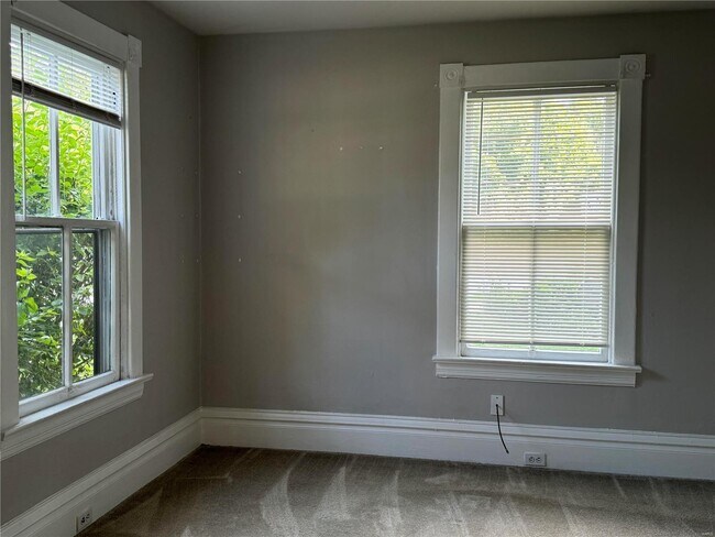 Building Photo - 3401 S Brentwood Blvd