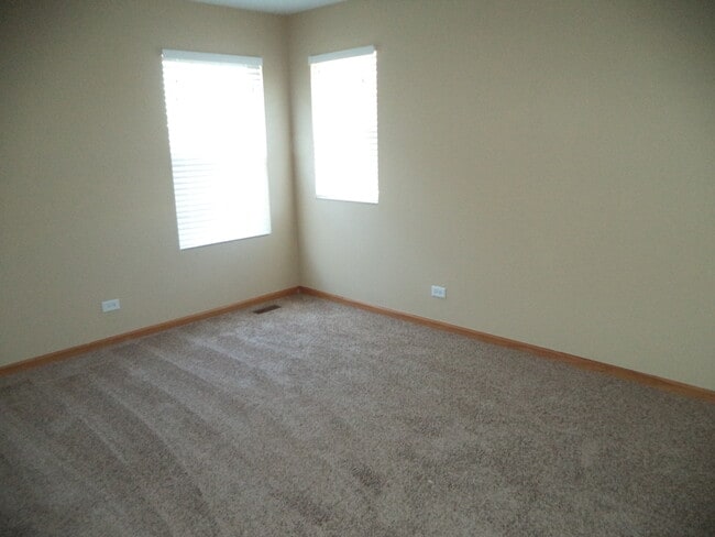 Building Photo - 1979 Cobblestone Dr