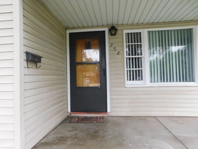 Foto del edificio - Beautifully remodeled 3 bedroom/1 bath hom...