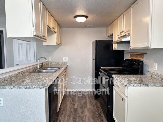 Foto del edificio - 6110 Wheless Cove