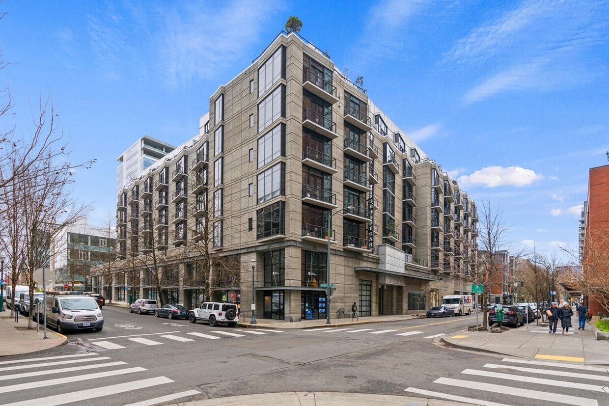 Primary Photo - **FURNISHED** Streetcar Lofts studio w/par...