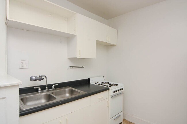 Foto del edificio - 2336 N Spaulding Ave