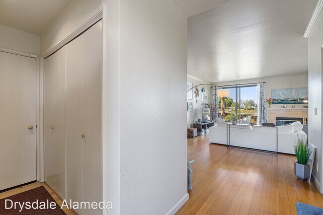Building Photo - 2 br, 2 bath House - 21 Kingsbury Court