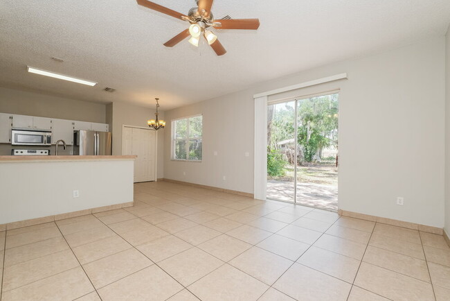 Foto del edificio - 8723 Morrison Oaks Ct