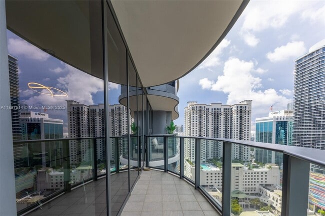 Foto del edificio - 1000 Brickell Plaza