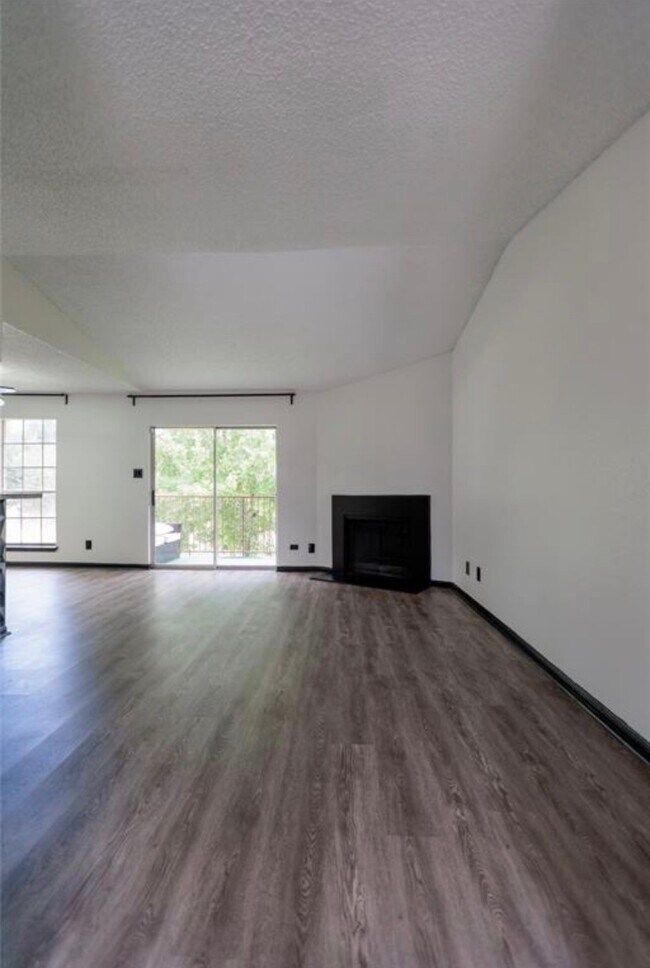 Foto del edificio - 2120 El Paseo St